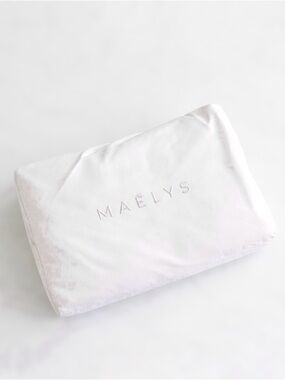 MAELYS White Sateen Soft Square Zip-Top Cosmetic Bag, Fuscia Pink Interior